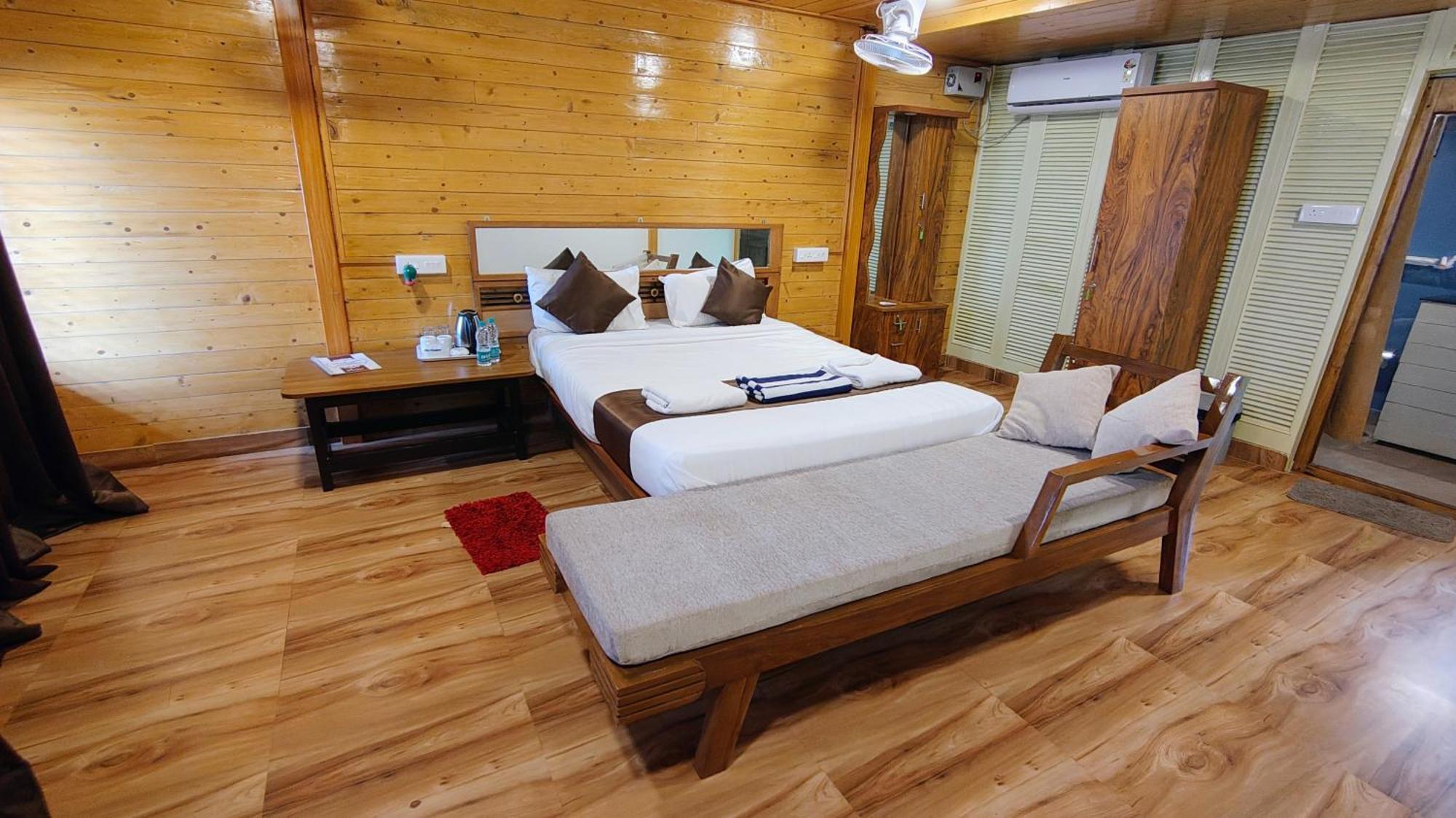 Darsy Residency Hotel Agonda Exterior photo